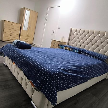 Spacious Full Home - Perfect For Families & Groups 奥尔德伯里 外观 照片