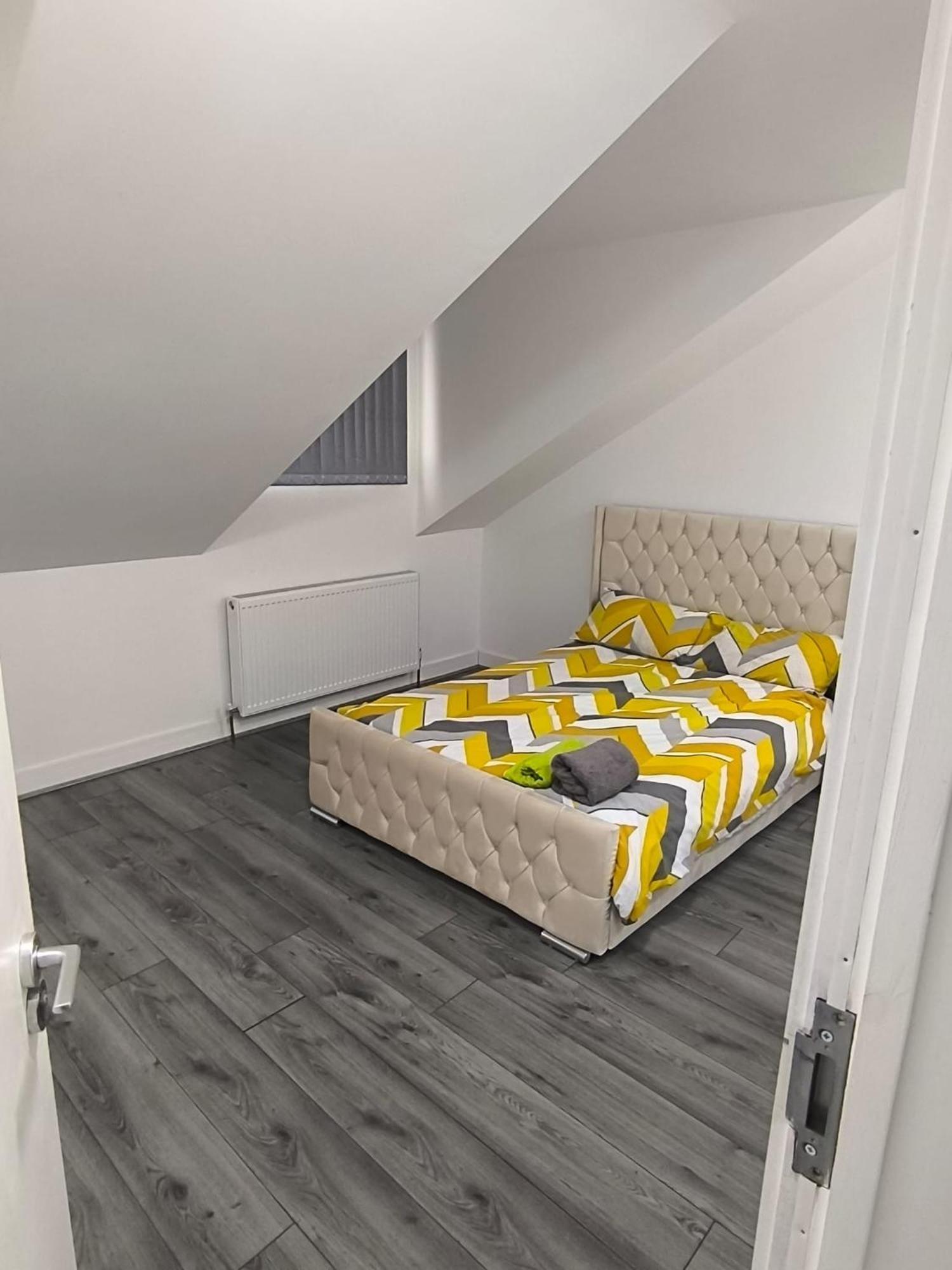 Spacious Full Home - Perfect For Families & Groups 奥尔德伯里 外观 照片