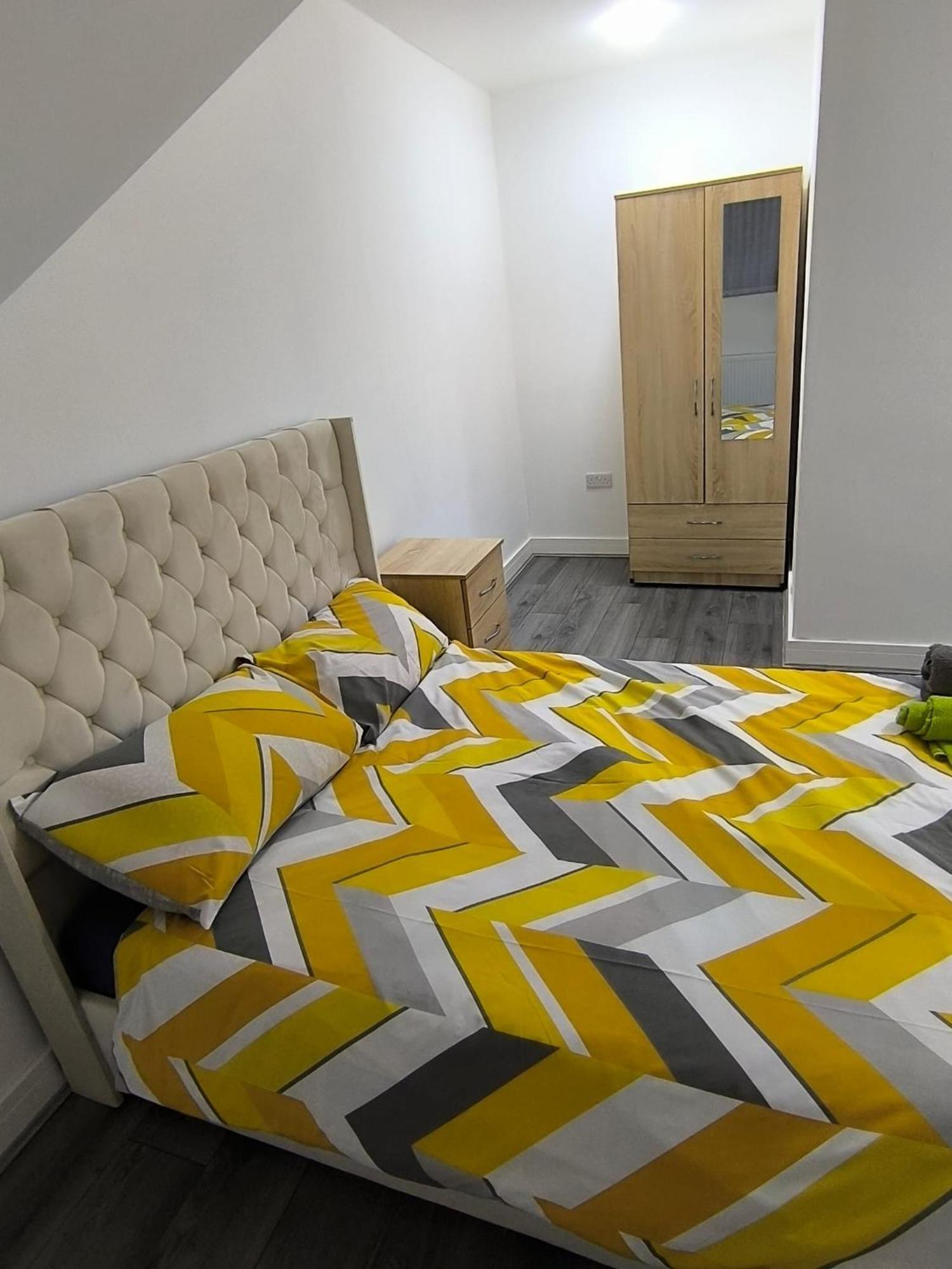 Spacious Full Home - Perfect For Families & Groups 奥尔德伯里 外观 照片