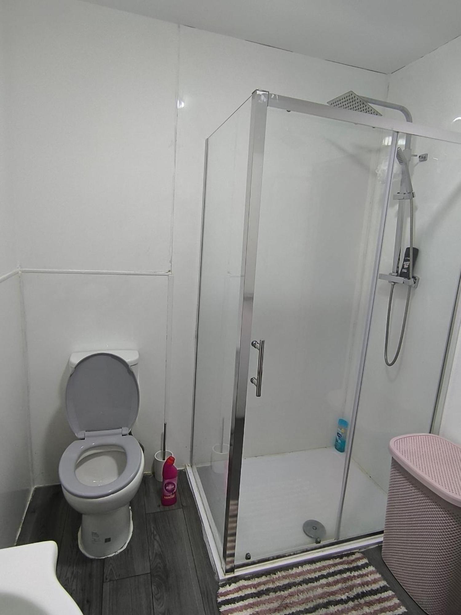 Spacious Full Home - Perfect For Families & Groups 奥尔德伯里 外观 照片